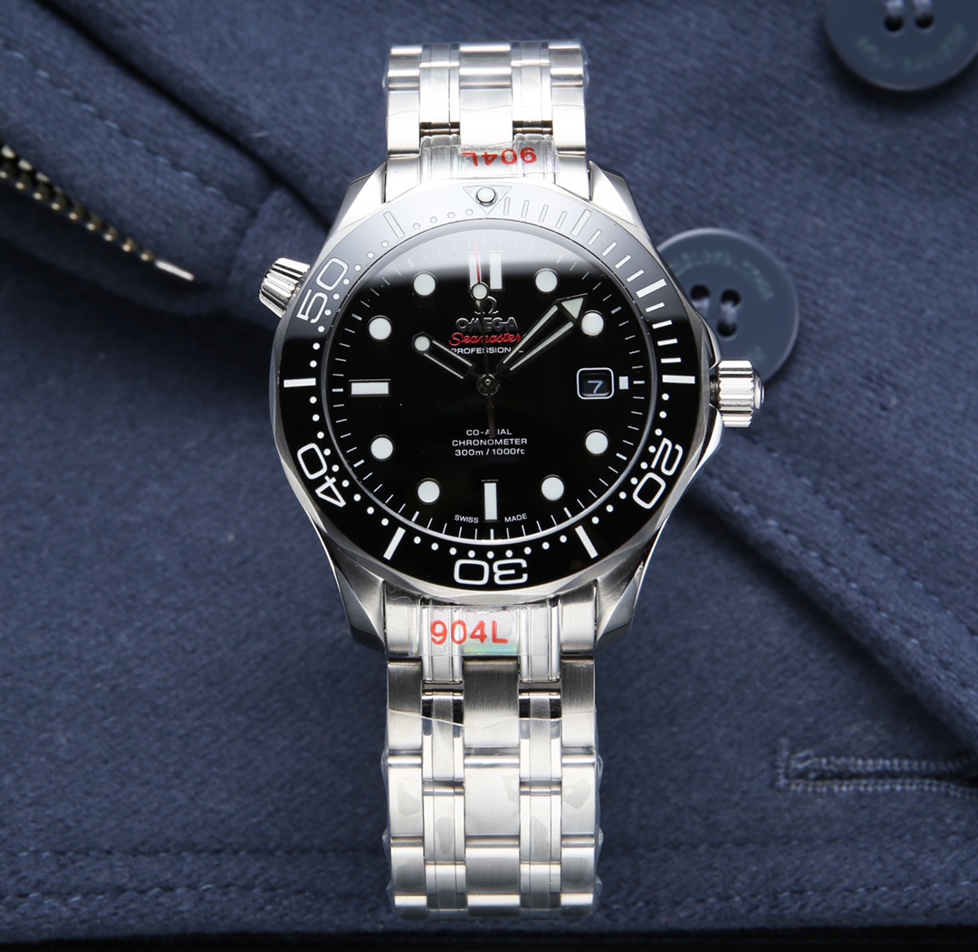 White steel P: 600. Gold ?20.
Hit market ?? After two years of repeated sampling, always adhering to the upgraded concept of practicality, no best, only better, the Omega Seamaster 300 series has once again reached its peak! 2021 Official Strong recommend
