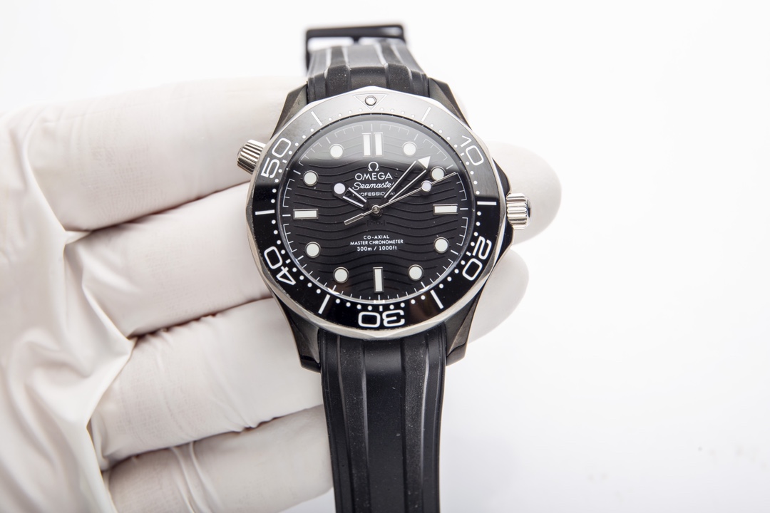Same: 600.
?? Strongly recommend the latest S factory Seamaster black ceramic 300M diving watch exclusive quality on the Internet.
[Movement] Equipped with ?? 's new Japanese original imported Citizen automatic mechanical movement, truly zero repair, accu