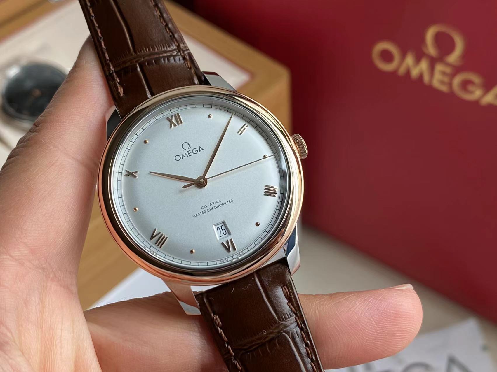 KG Factory 's top recommendation
The OMEGA De Ville Elegance Collection Master Chronometer 40mm, purchased original mold, takes 14 months to complete, the entire case is made of original stainless steel, and the original polishing technique is synchronize