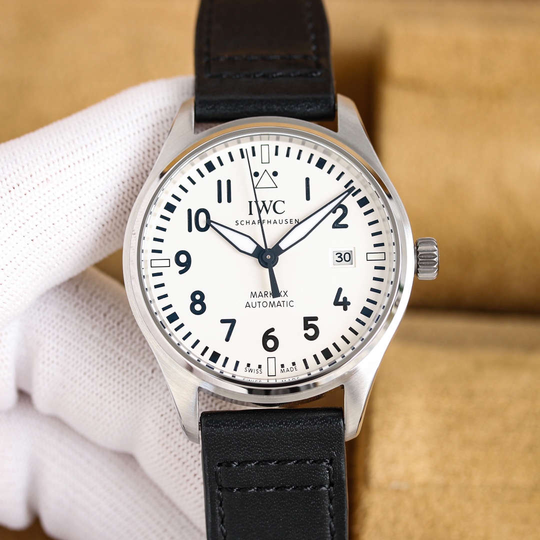 - 1150 (9015) / 1350 (2892).
Recommended Mark Series Flagship Edition
Super Mark Pilot 20 - IW328201 03 05 07 The king returns.
Routine transparent comparison of truth and falsehood!
Purchase a separate original mold at any cost, which will eventually cor