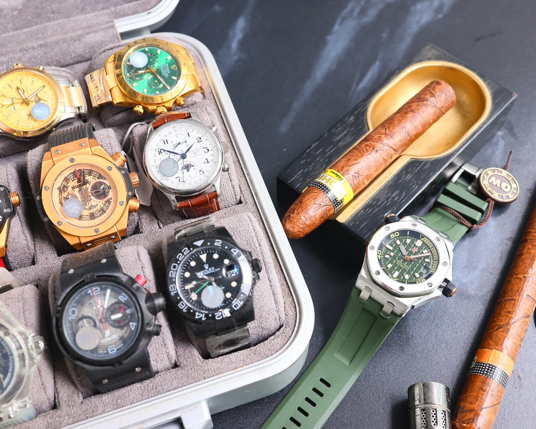 GW produced to create a classic - Audemars Piguet 15720 Diving King! The 4302 integrated movement creates the strongest replica inside and out
1. The case is polished multiple times just to match the data of the edges and the touch of the material;
2. The