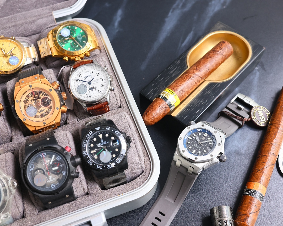 GW produced to create a classic - Audemars Piguet 15720 Diving King! The 4302 integrated movement creates the strongest replica inside and out
1. The case is polished multiple times just to match the data of the edges and the touch of the material;
2. The