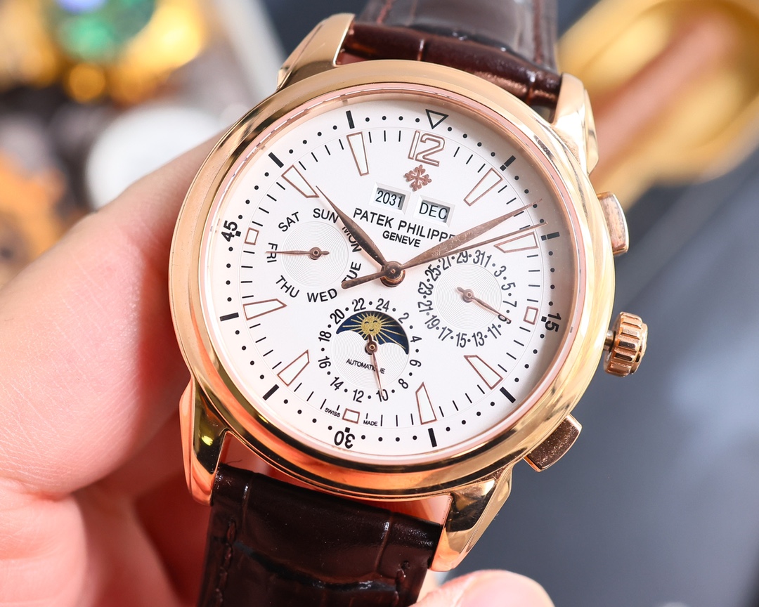 White case 1300, gold case 1350, half diamond ?50, full diamond ?200
V4 upgrade "Button" upgrade original replica mold, PADA. Philippe Super Complication Chronograph collection! Carefully crafted, in terms of details:
1: The team spent more than two years