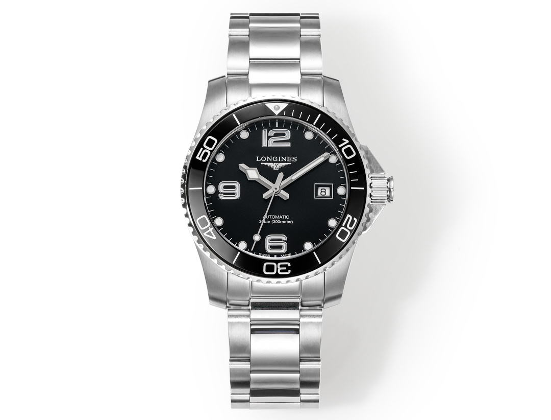??TWS The king of sex ratio - Longines Conquest, the king of the water, glory has come. Cut through the waves, forge ahead. TWS products must be of high quality.
[Case] The watch measures 41X12mm. The 316L stainless steel case is flawless and exquisitely 