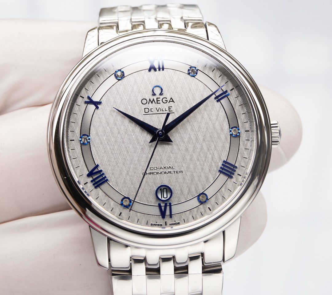 White steel 550. Gold ?20.
Omega - De Ville collection - Couple watches! Genuine mold, ?? The dial is in the same sunburst pattern as the genuine, curved hour ding ?? glass upgraded to high definition arched double sapphire glass (clearer display, scratch