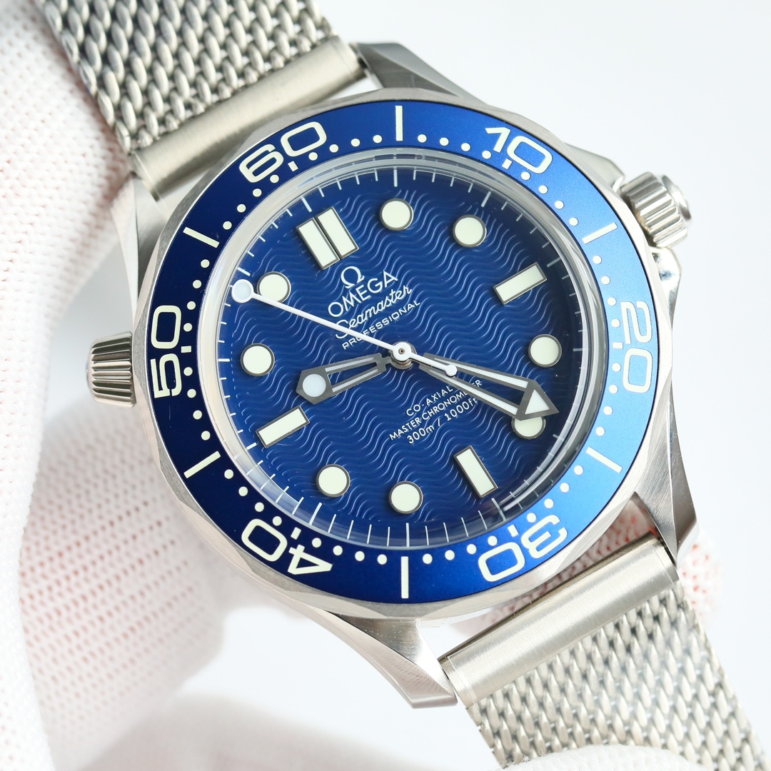 1400
New OMEGA Seamaster series limited edition, commemorative edition, 007 series watches arrive, according to official synchronization, details of the original! Always adhering to the concept of practicality, there is no best, only better, the Omega Sea