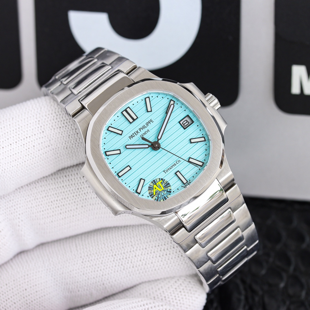 New women's watches of 2023 highly recommended PP5711 Women's Nautilus. Welcome to compare the details:
1 ? with custom 9015 modified Cal.324sc automatic movement, power reserve 45 hours, frequency 28,800 per hour.
2 ?316L custom ergonomic strap!
3 ? watc