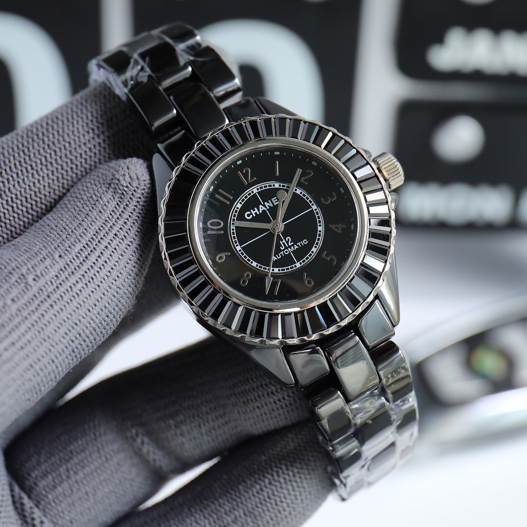 Tw Super Ceramic new product - Chanel J12 series 33mm watch! Goddess's delight, a masterpiece of the year!
"Latest Version Details"
1 ? The case size is the same as the original, with 33mm power!
2 ? Made of high-density tempered ceramic, lightweight, scr