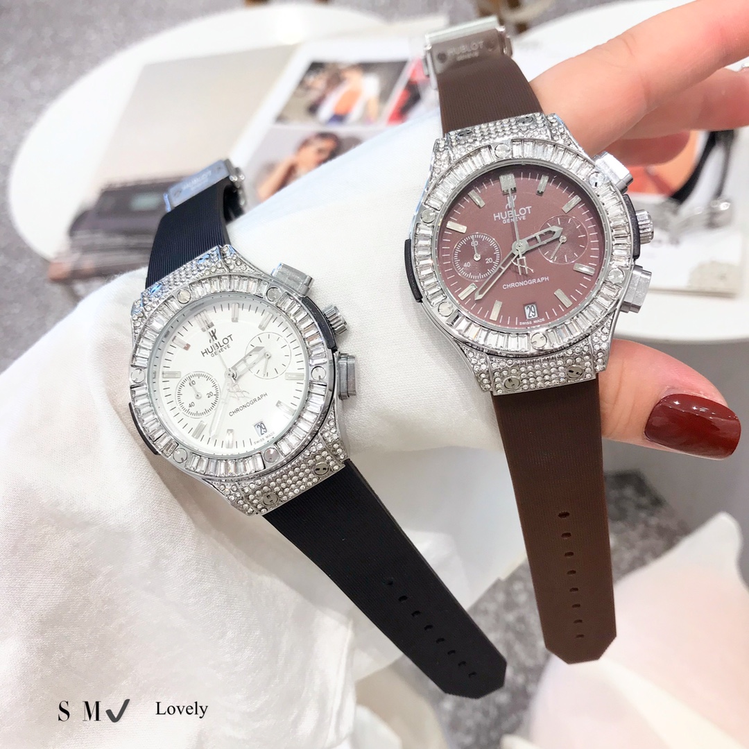 ????130. Full diamond white case HUBLOT Hublot 38mm Chronograph women watch, it is going to break all the rules! The moment when Hublot dares to express love! Hublot has prepared a declaration of love gift for you! Give your loved one a lot of love and su
