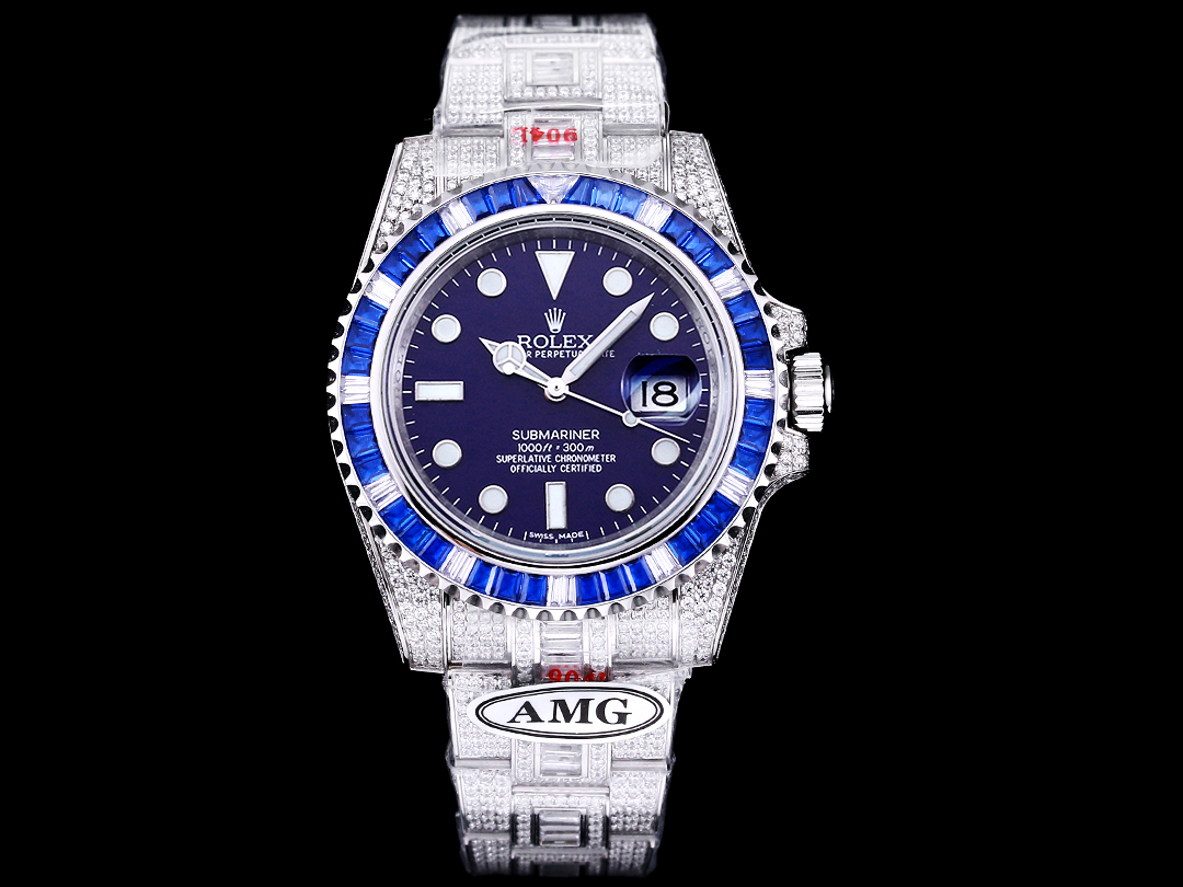 ??AMG ONE Factory??
The Rolex bespoke special edition, which is extremely luxurious, AMG perfectly recreates the most expensive Rolex Starry sky watch ever: the Submariner set with diamonds! The entire watch is studded with Swarovski diamonds, showcasing 