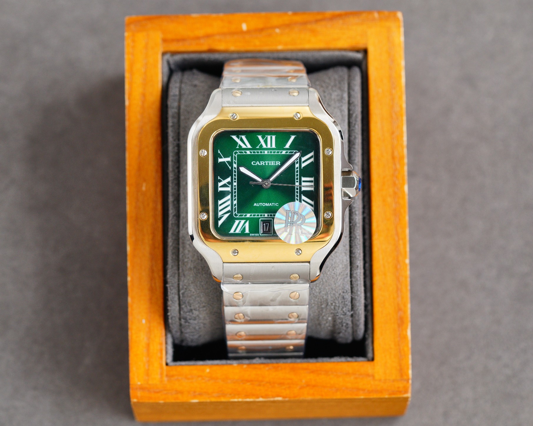 750/800
?? PRODUCED by R factory ?? [Produced by Taiwan factory] Genuine mold opening - spent 13 months flawless FINALLY shipped Cartier Santos-Dumont XL wristwatch New appearance, Louis 1904. Louis Cartier was a close aviator friend of Albert. AIberto Sa