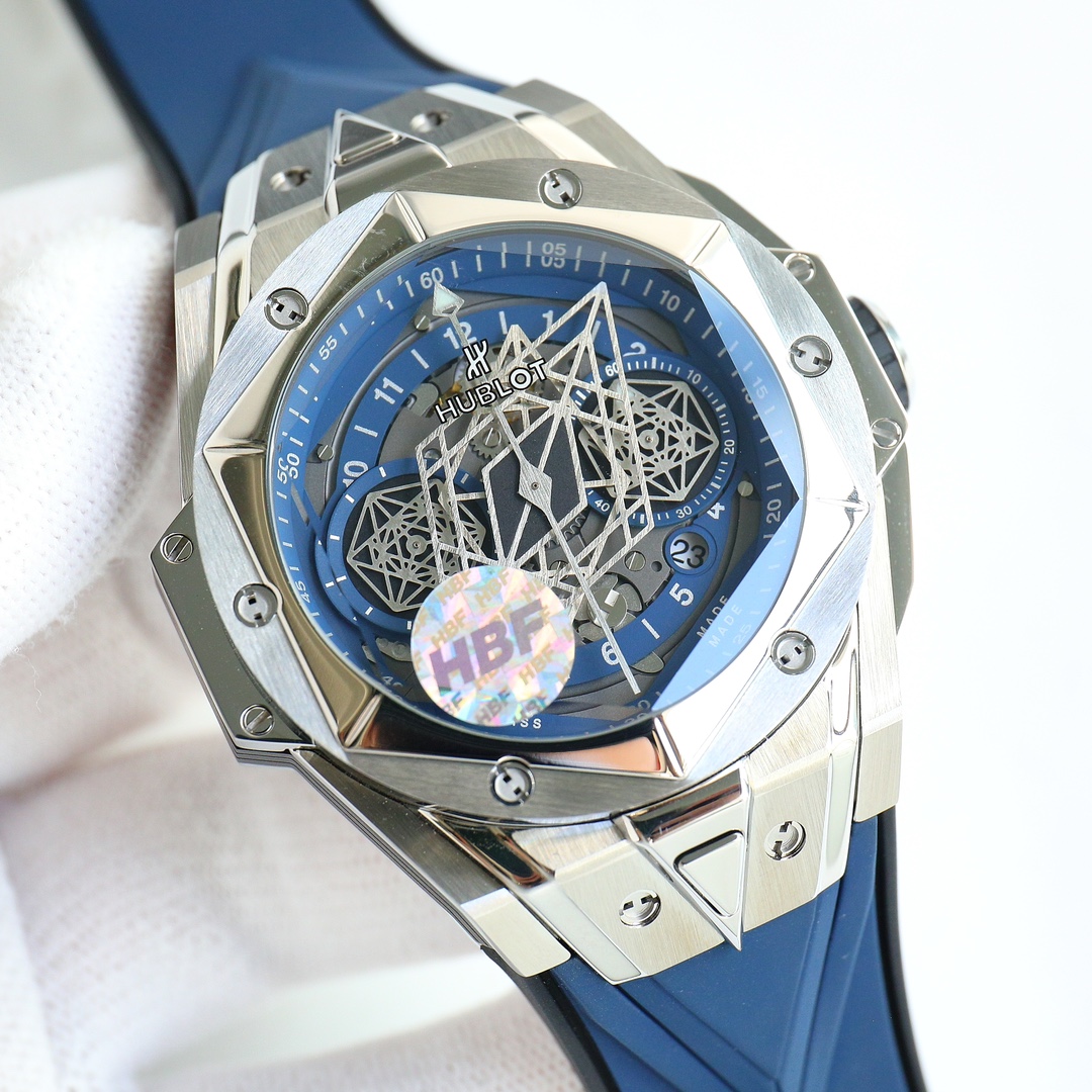 HBF FACTORY HUBLOT ??
The new Big Bang Sang Bleu II tattoo has once again teamed up with renowned tattoo studio Sang Bleu to present another geometrically conceived tattoo ll, perfectly embodying the brand's ambition and design philosophy. The Tattoo ll f