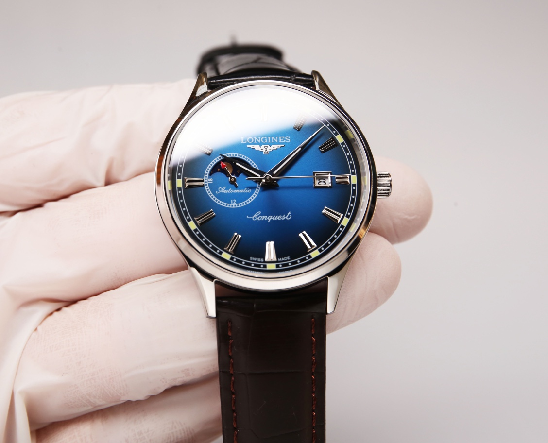 Leather strap 640. Steel strap +20. (Water-resistant 5 degrees, swimming ??!)
Longines, Boya collection
The Sun, Moon and Stars collection
Equipped with the original imported 8217 movement (0 repair 0 after-sales service)
With A super A stainless steel ca