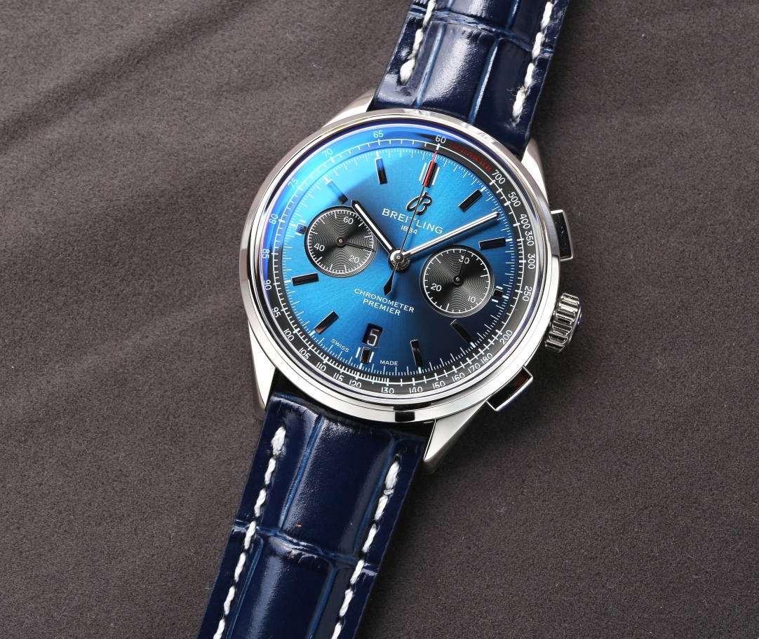 P:  1600.
The new BL Breitling B01 chronograph from Taiwan is of great significance to Breitling. Now, Breitling has once again used the name to introduce the new Premier collection, a perfect blend of functionality and style, showcasing quality, performa