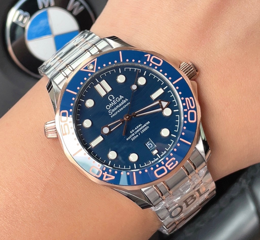 ??OBL 's latest masterpiece omega Omega ?? Seamaster 3 ?0 ?0 ? Original 1 ? at 1 ? reissue
Size 42 mm Thick 12 mm
Movement with exclusive original imported custom 0 ? Refurbishing 8 ?8 ?0 ?0 ? Omega Master Chronometer movement Double T shock absorber
"Cas