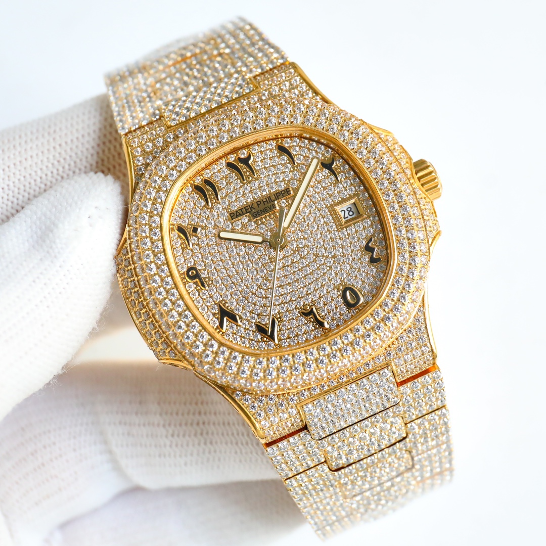 TW produced Ring steel band round diamond set uniform 2200
T square diamond-encrusted circle steel band uniformly 2600
PATEK PHILIPPE Nautilus collection ???NK1 latest large diamond-encrusted bezel, PP Patek Philippe Nautilus 5711 Platinum Nautilus collec