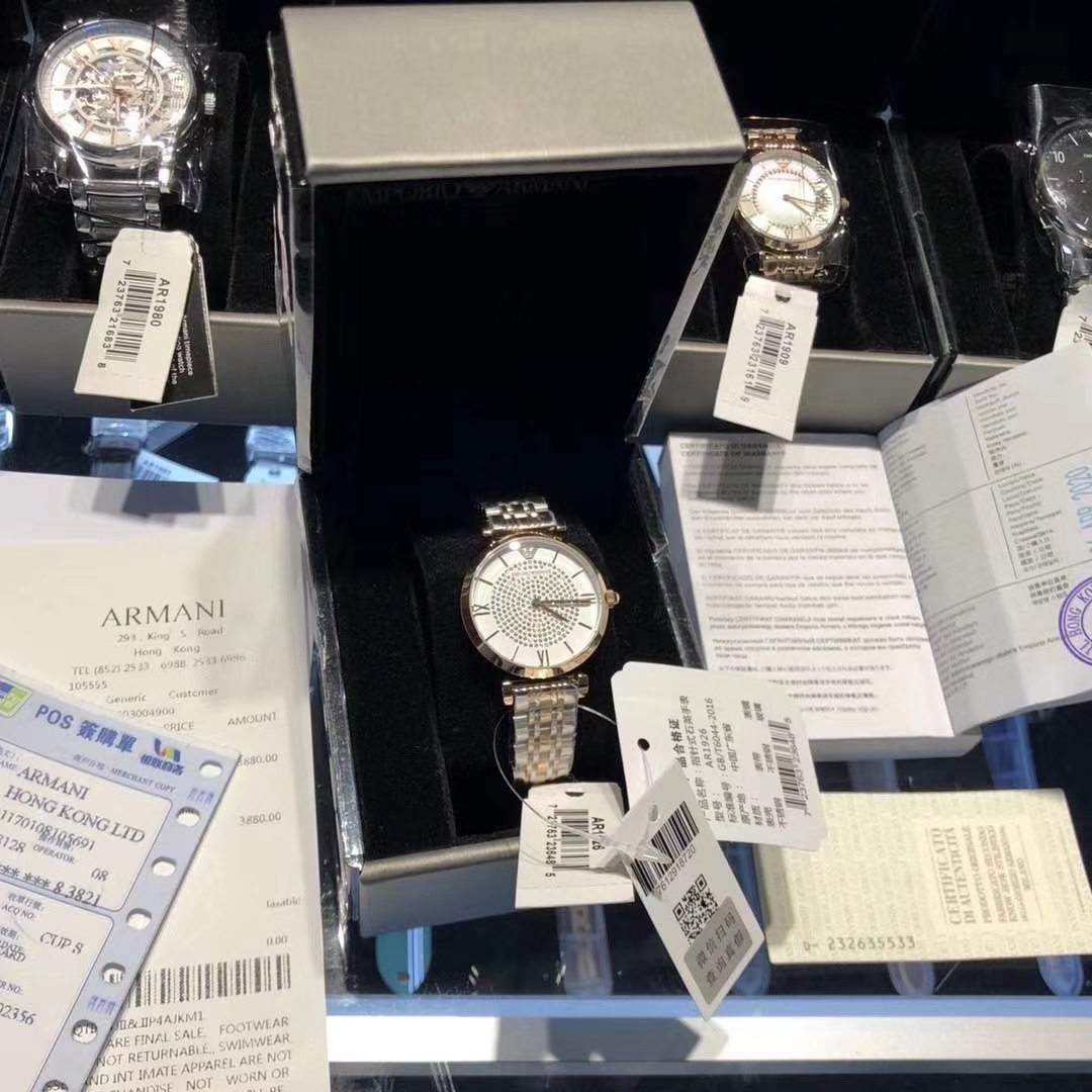 160?? THREE codes INTO ONE IS COMING, support scan code verification!!
Armani Starry Sky Ladies Watch (model: AR1926) 316 stainless steel case strap, Armani Starry Sky diamonds - using Swarovski water diamonds, uniformly imported from abroad because the d