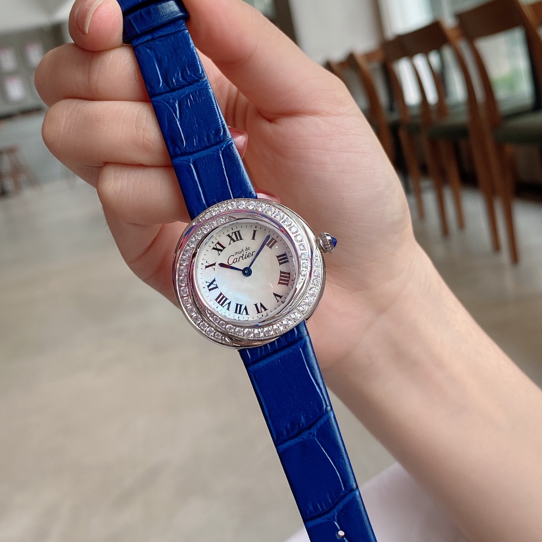 ?? Batch 400 ?? The ceiling of vintage watches -?? Carjia Little Whirlwind Trinity series Lady watch ??????????
Compared with many other watches that are either round or square, the case of this one is designed in a spiral shape, which is both novel and s