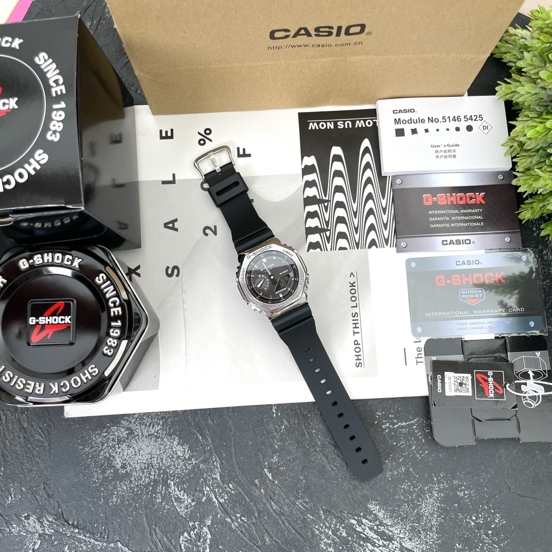 ?? 160
Unisex wear! New CASIO official website now available! GA2100 GSHOCK Farmhouse Oak Metal case watch Dimensions 49.3*44.4*11.8mm stylish and elegant three-dimensional dial 3D design, inorganic glass, pointer LCD dual display, clear time visible, mul