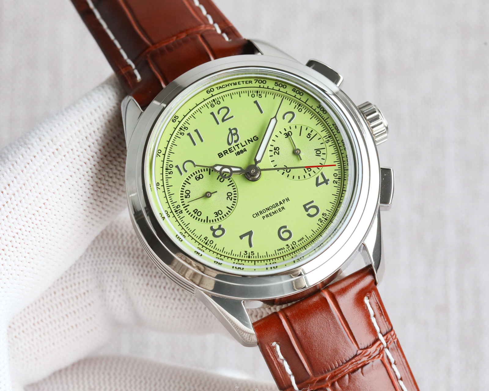 BLS 1750
BLS Factory Breitling B01 CHRONOGRAPH 42 ???RW4 (PREMIER B01 CHRONOGRAPH 42)
316L stainless steel, 42mm, pot-lid curved crystal glass, double-sided anti-glare treatment, transparent sapphire, original folding buckle movement 7750 movement design 