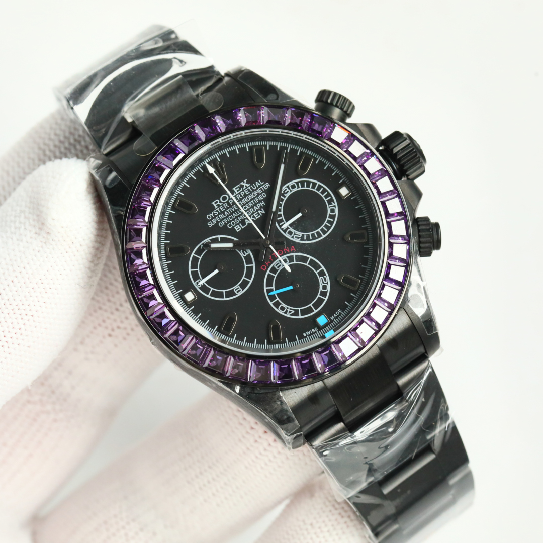 BLAKEN Rainbow/Purple diamonds: Uniform 2600 pins +100
Full diamond +150
BLAKEN Factory ROLEX ???B33 Daytona latest masterpiece upgraded True sparkling platinum small eye, Rainbow Di 12.18mm (not market fake shell eye) Equipped with the integrated 4130 me