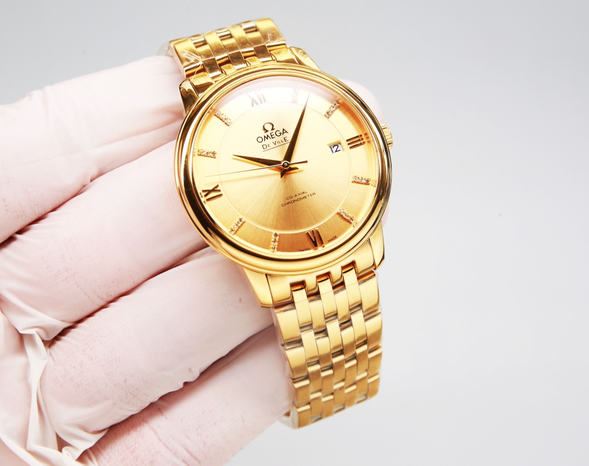 Gold leather: 520. Steel band ?30. (Original stretchable buckle)
Omega - De Ville collection - Couple watches! Genuine mold, ?? The dial is in the same sunburst pattern as the genuine, curved hour ding ?? glass upgraded to high definition arched double sa