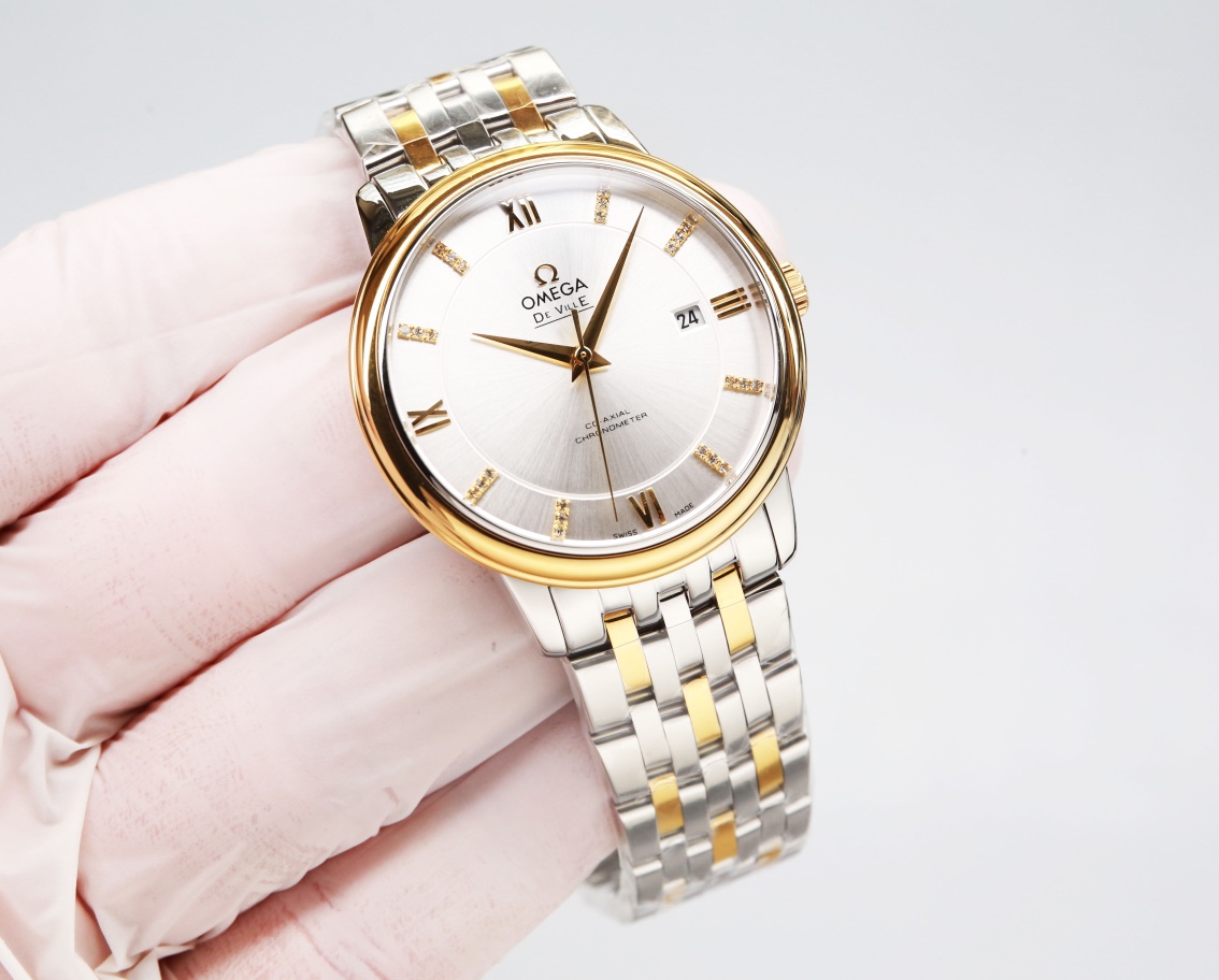 Gold leather: 520. Steel band ?30. (Original stretchable buckle)
Omega - De Ville collection - Couple watches! Genuine mold, ?? The dial is in the same sunburst pattern as the genuine, curved hour ding ?? glass upgraded to high definition arched double sa