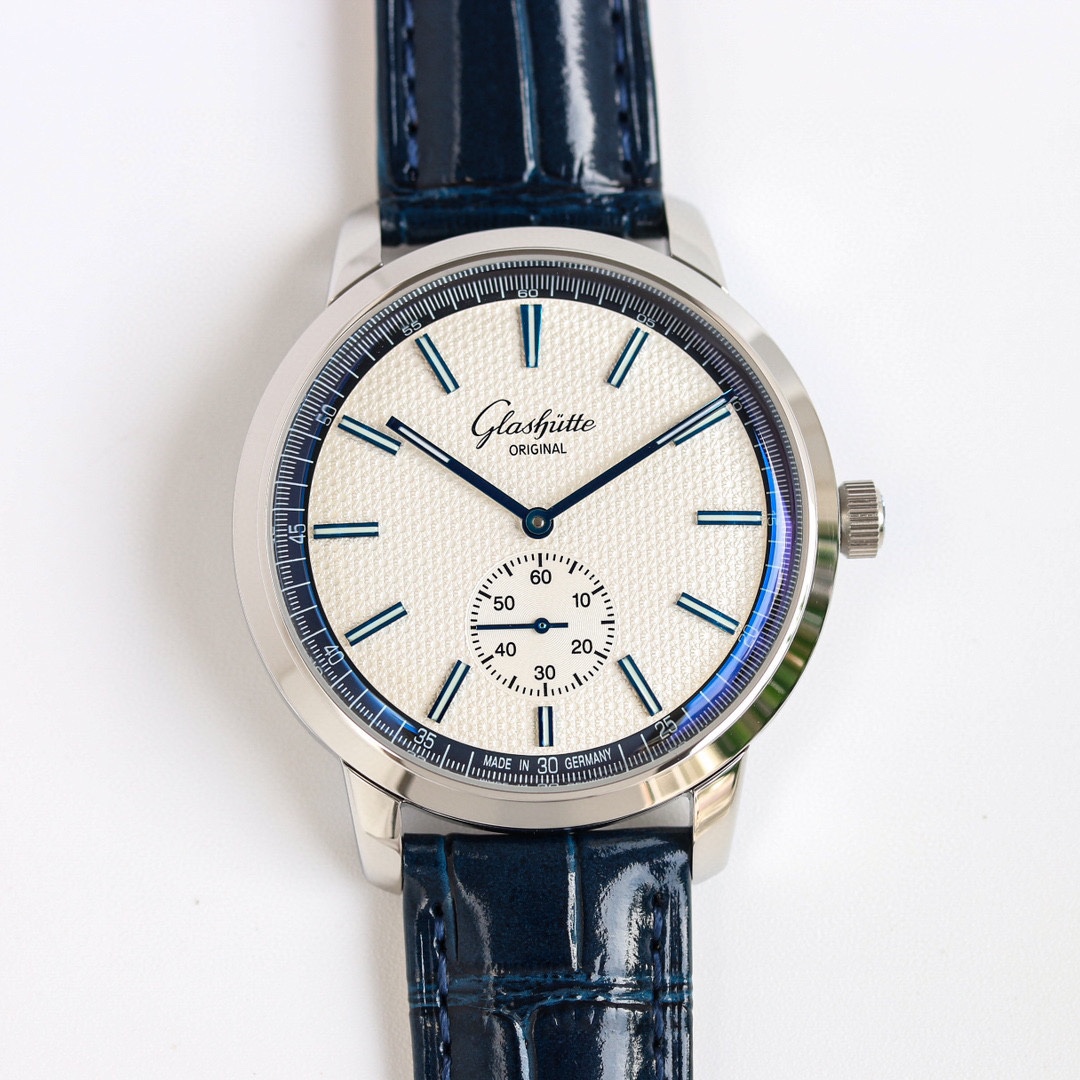 1450 rose 1500 diamond +50. [TW Factory2023 Wall Crack Recommendation] Market top Edition Gra. Sutti's original retro collection is back! The first watch with a separate 6-position small seconds dial! Here are some of the highlights:
1? Watch 42MM in diam