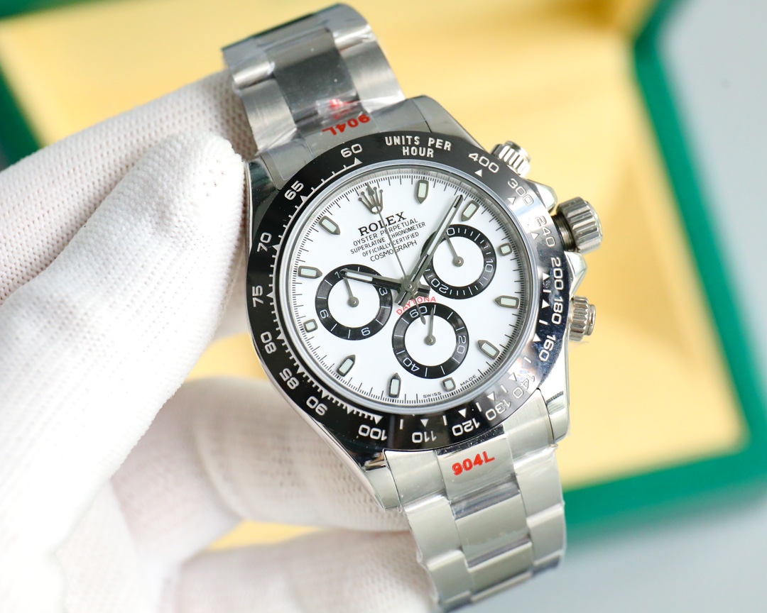 ??clean/C factory makes a stunning debut in 2024, setting a new milestone by meticulously creating the market's top 7750-core cosmochronograph Daytona. The exclusive custom version of the 7750 is perfectly integrated into the case, with an unprecedented t