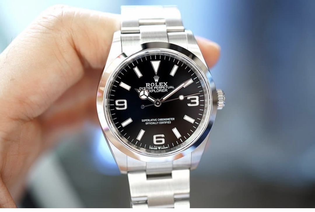 Here it comes! Poetic Time of the 36mm Explorer - New Explorer Entry-level Watch

In the stretch of time, the new Explorer entry-level watch is a symbol of the poetic and powerful quest for the unknown. Its stainless steel body tells of the tenacity and c