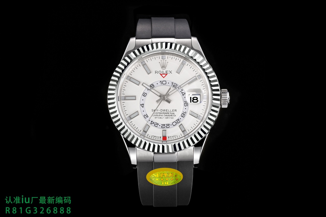 iu new [Fireworks] New series ROLEX Sky-Dweller The "most complex RoLEX ever" is officially available! Redefining the true "Skywalker" replica with exquisite craftsmanship and the right way the watch is tuned.
The 42MM Oyster case is polished in 904L stai