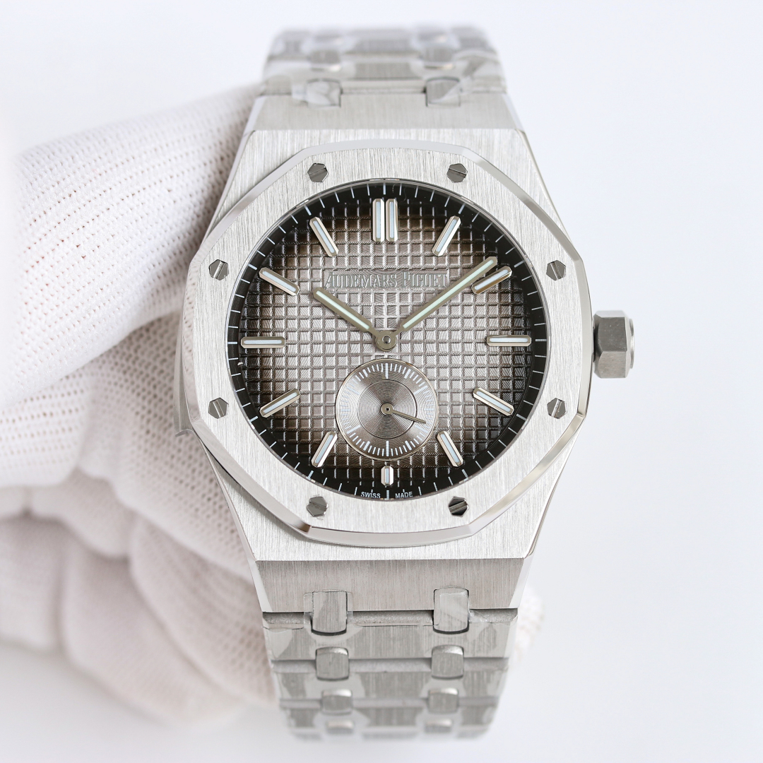 From TW White case 1500 Black case 1550
TW Factory AP Audemars Piguet Royal Oak 26591IP series ???R29 men 's two-and-a-half-hand mechanical watch
Back cover with upgraded transparent case back, with an upgraded 2953 movement
Reaching the peak of steel wat