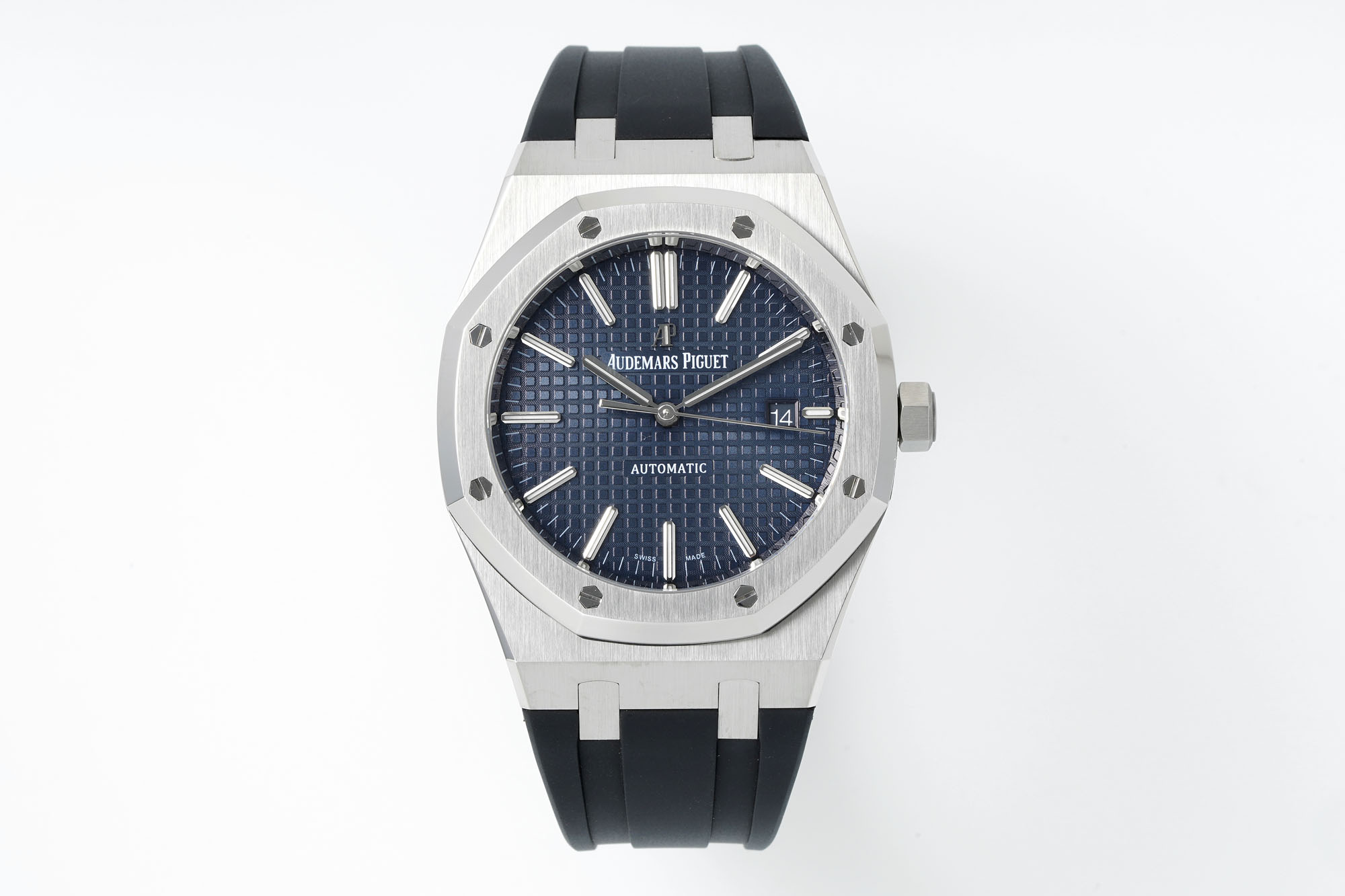 APS v3 version All-in-one 3120 Strongest tape version 15400
1. Consistent with the original: 41mm in diameter and 9.8mm in thickness
2. The APS version of the 15400 is the only version on the market that can be interchanged with the original in terms of a