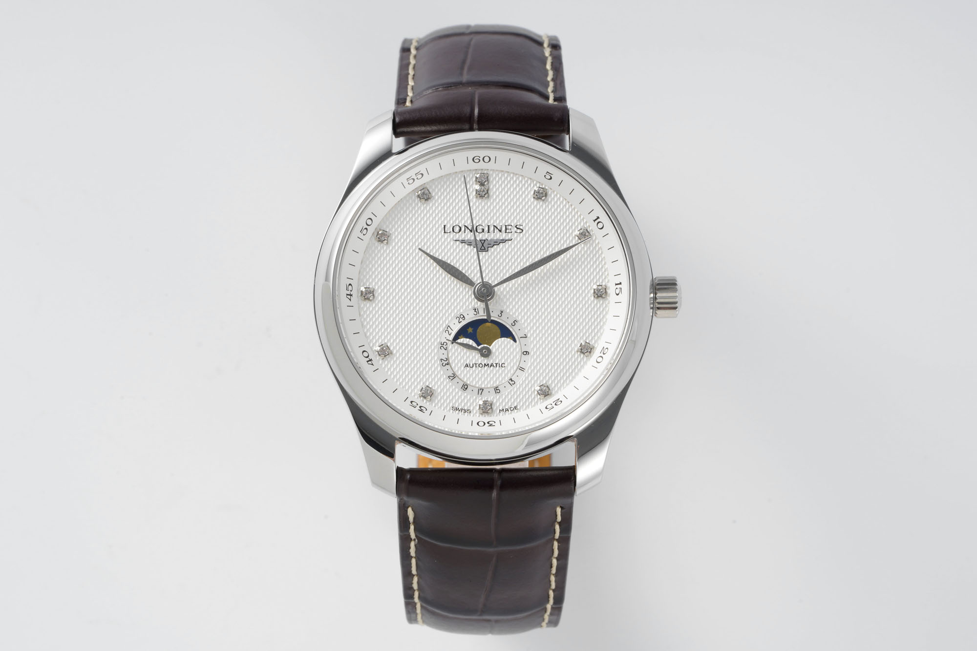 APS all-new upgraded Longines Moon Phase watch, all-new custom integrated L899.5 with original small bearings, super stable, almost zero repair!!

1 ? The size of the watch is 40x11mm. The case size is a perfect copy of the original craftsmanship
2 ? Blue