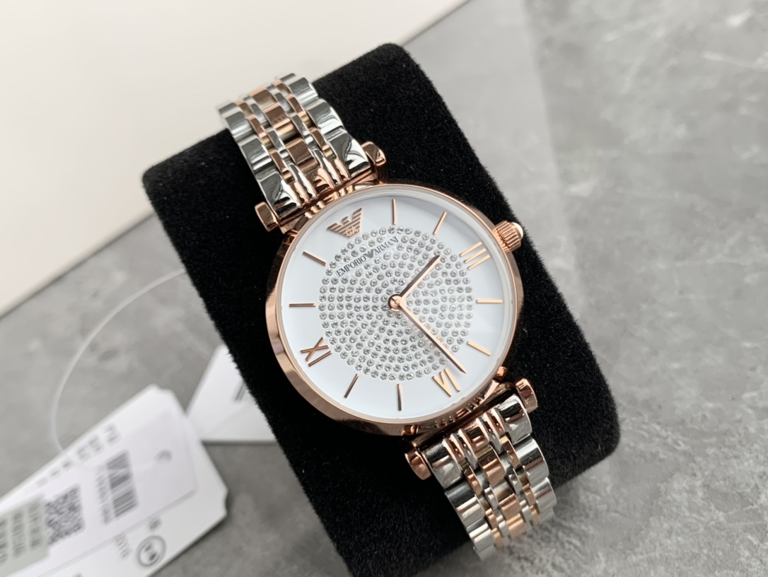 Armani Ladies' Starry Sky watch model AR1926! Dial diameter 32mm 316 stainless steel strap. Mineral glass crystal, butterfly double snap, water-resistant to 30 meters for daily use.