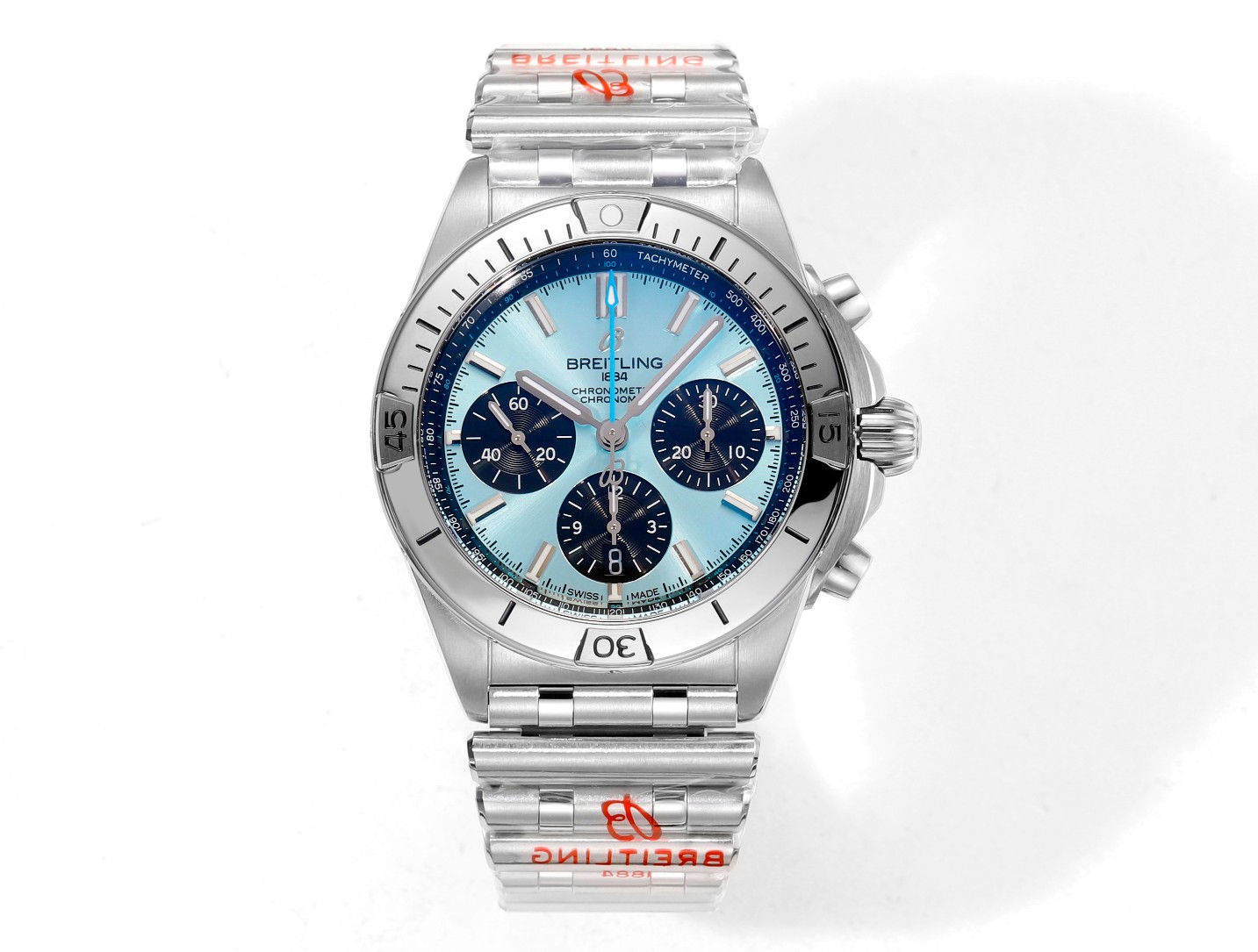 BLS 'new Breitling mechanical Chronograph collection, inspired by the Italian Air Force's "Tricolor arrow", is a favorite chronograph for explorers. 1- Exclusive B01 automatic mechanical movement, 2- stainless steel case with screw-down caseback, 3- ratch