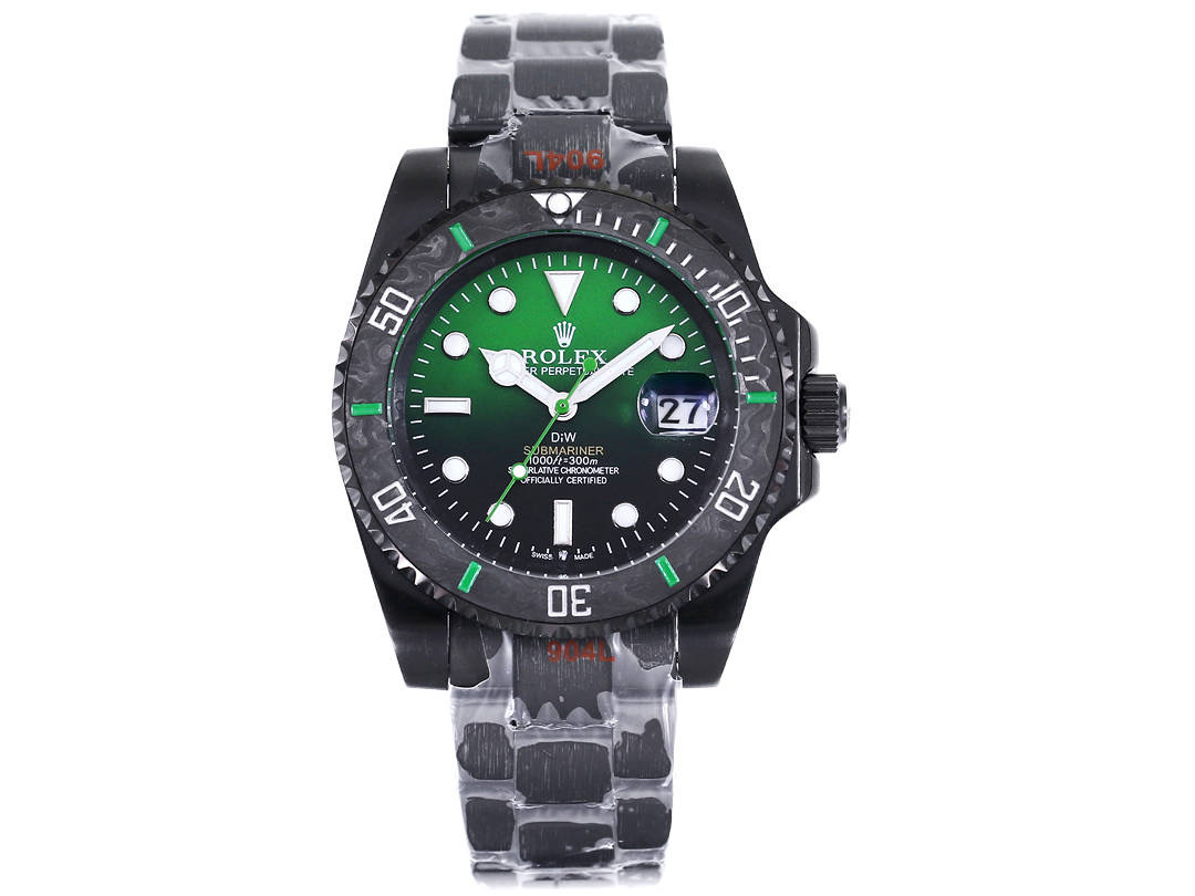 ??BOBO new product launch ?? ROLEX
DIW Submariner PARAKEET
New custom Submariner, perfectly presented!
1: With a specially customized carbon fiber bezel and gradient green dial, DIW gives the Submariner a different style, presenting a new visual and tacti
