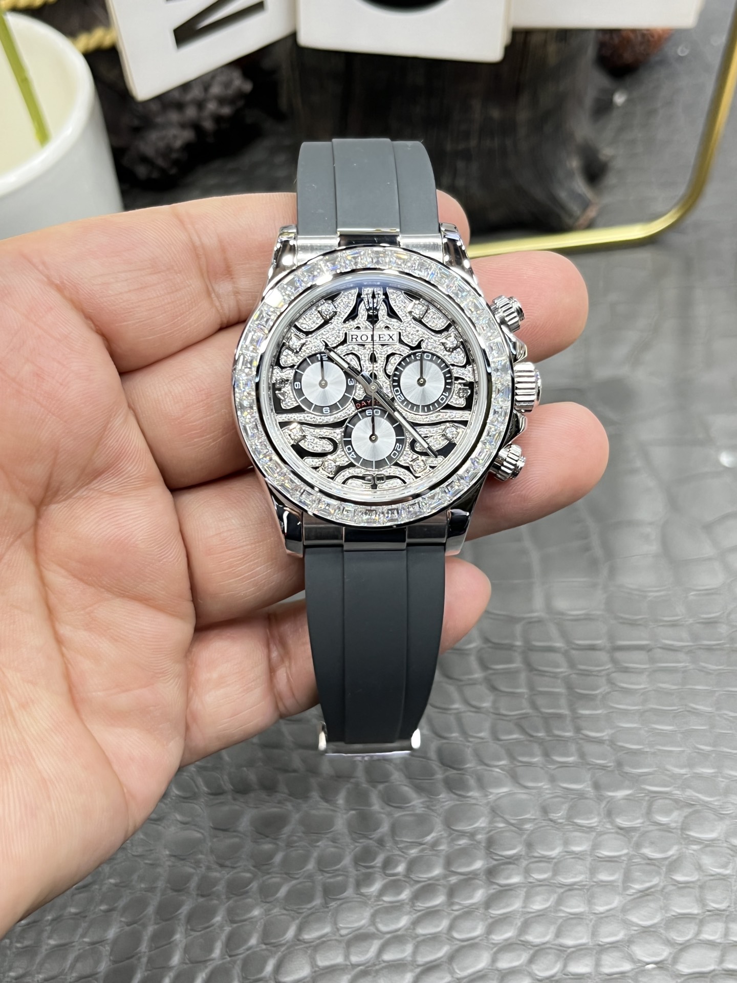 CBD Rolex Private Custom Daytona series /40mm Tiger Daytona full diamond/Dandong 4130 automatic chronograph code mechanical movement/Super weight 153g