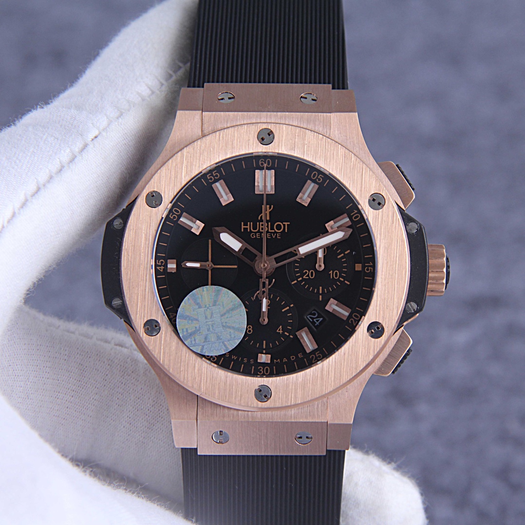HB Hublot Big Bang Chronograph. In line with the concept of "the Art of fusion", the 4100 original movement 301.PX.130.RX double sapphire glass, 44mm original molded strongest sub-model, original 4100 multi-function chronograph movement power reserve: 42 