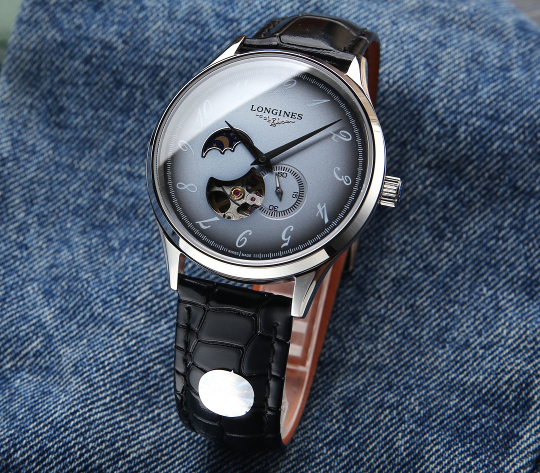 Produced by J5 factory: White leather P:720. Steel strip ?20.
(This product has been strictly tested for water pressure resistance, water resistance up to 120 meters ??)