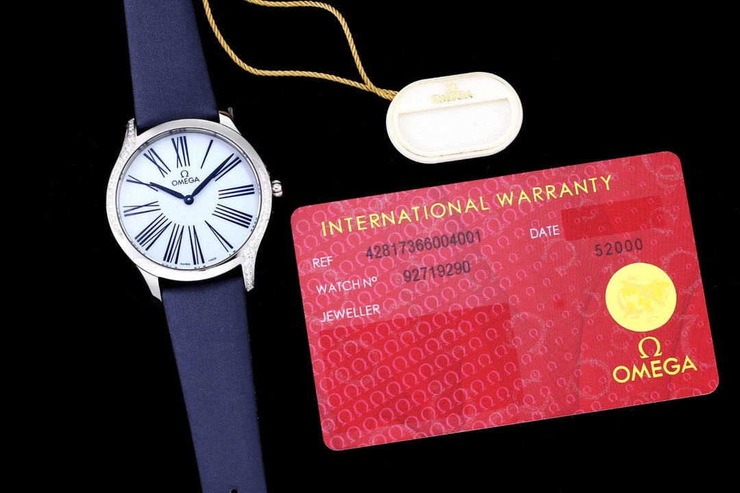 ??240 Sapphire ?40 Taiwan factory Classic series [Omega] imported Swiss quartz movement, blue sword-shaped hands, flower pattern on crown composed of five Omega brand logos, made of red liquid ceramic, the stamens set with a brilliant diamond, exquisite a