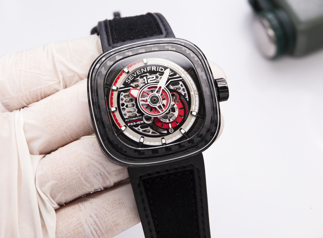 P: 660. (Order Inquiry)
Carbon fiber style fifth generation launched,
Skeletonized dial with carbon fiber overlay,
Start the New Year with lightness.

SEVENFRIDAY
7 Seven Fridays 5
PS3/02
(Focus on the original new console)
Focus is an attitude, produced 