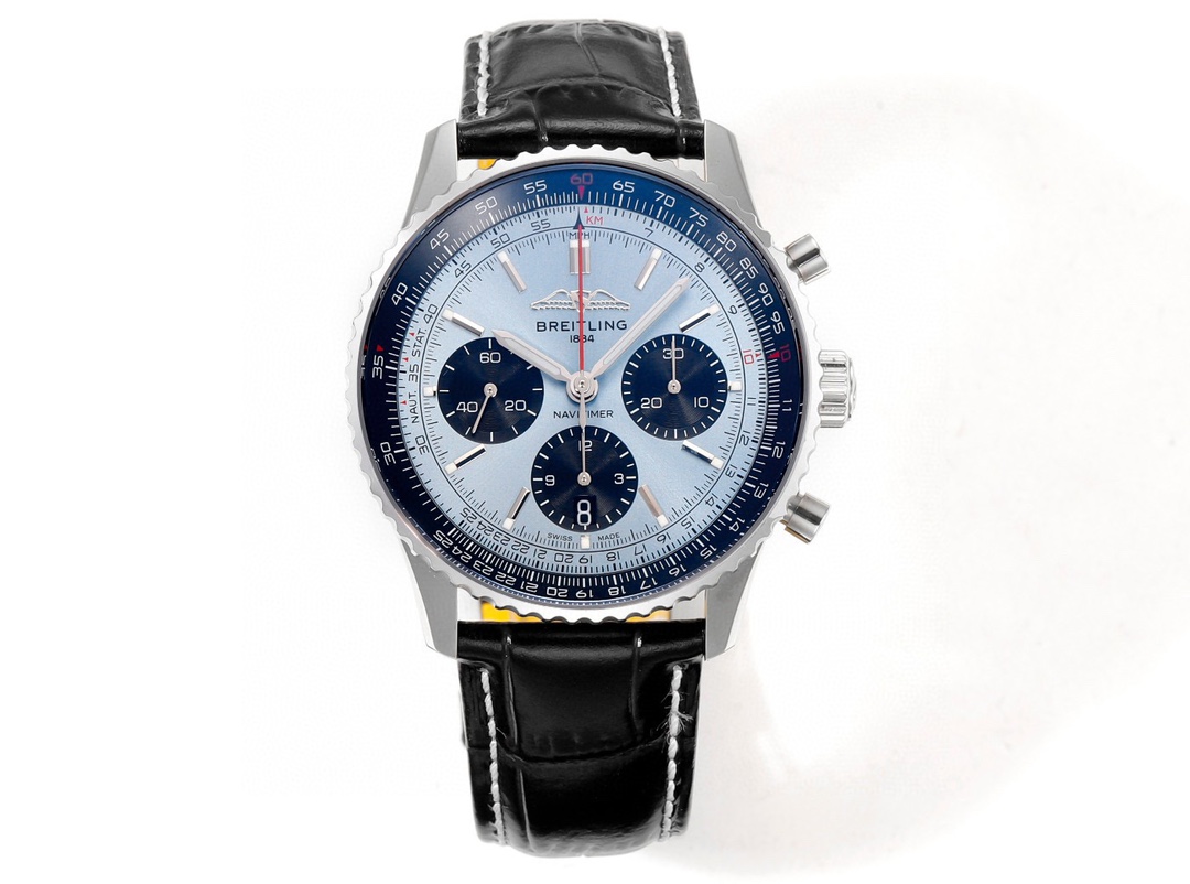 P: 1800.
BLS: Breitling reinterpreted the classic Navitimer in bold colors to celebrate the 70th anniversary of its new Navitimer. 43mm in size, the updated version is undoubtedly an authentic aviation chronograph, featuring a circular flying slide ruler,