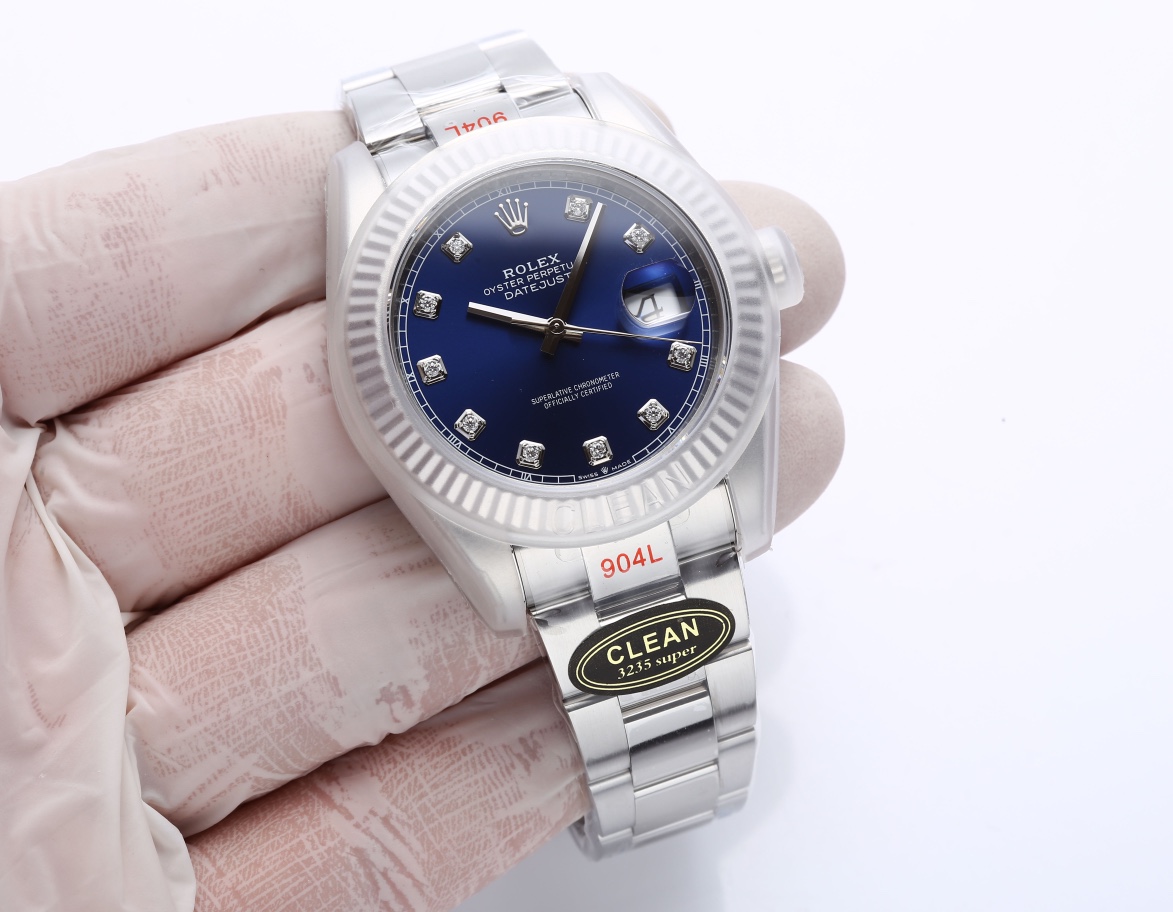 P: 2300.
Clean Factory C Rolex Datejust 41mm 126334 nail/standard Moissanite reject ?? low zircon. With 3/5 bead strap 3235 movement
Sunray dial/natural mother-of-pearl dial, color and craftsmanship matching, details to the diamond base are all sourced in