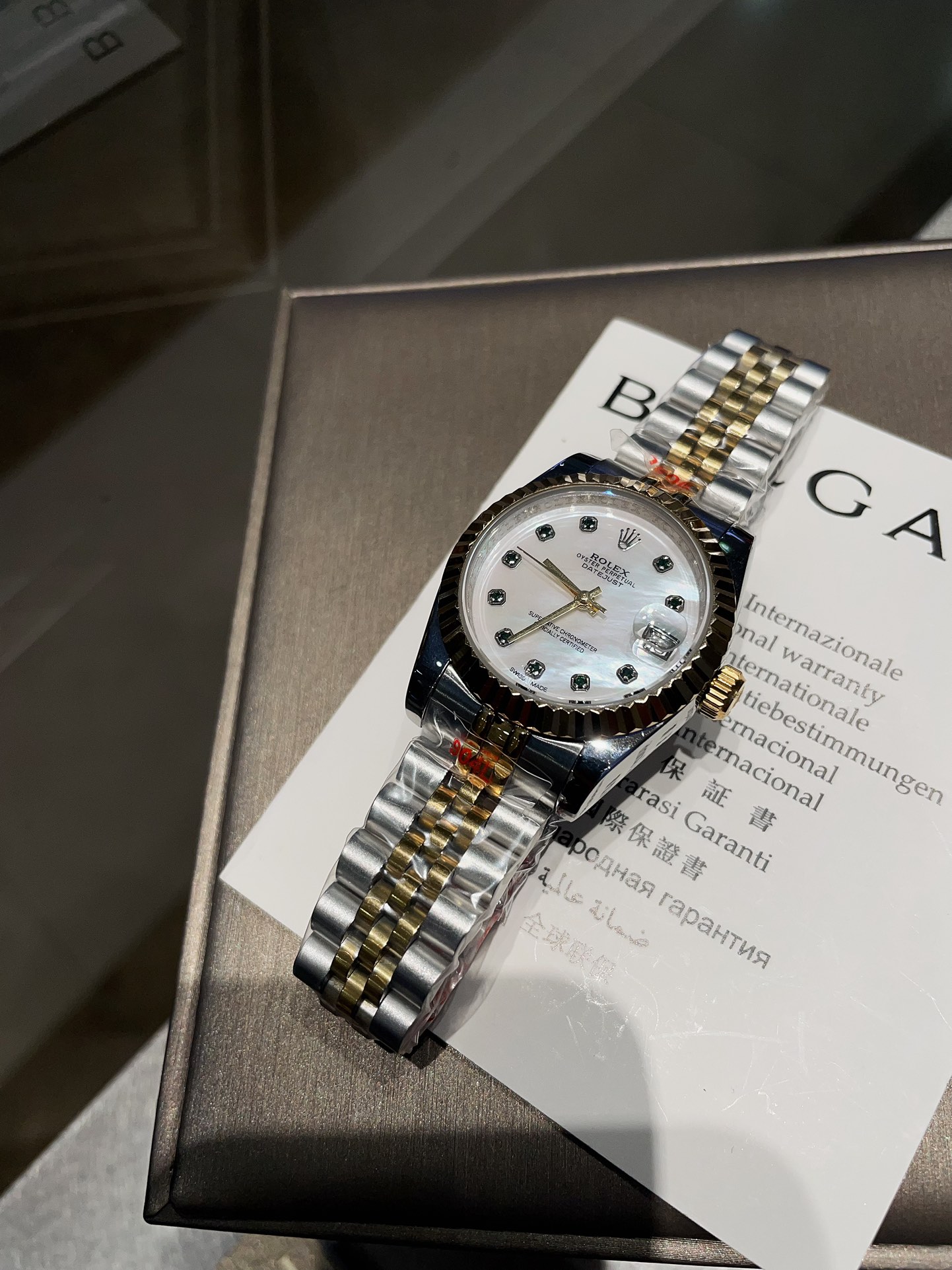 ?? 240
Rolex Datejust series classic women solid steel strap - original buckle imported movement Little Red Book Hot recommendation Design shows unique noble elegant goddess temperament! The 316 stainless steel case is hand-set with Swarovski crystals and