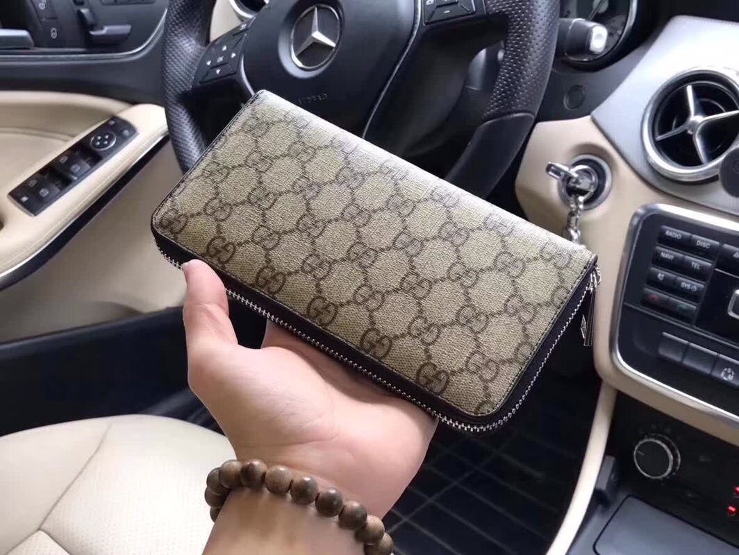 P160 [Original single] Gucci GUCCl ? ??? Model ??G212116 small zipper wallet ?? Size ??19-10-2.5 cm?? Color ?? Brown premium quality ?? Material ?? New Year STYLE ? ? Original imported pvc? ? Genuine imported YKK mark hardware and zippers ? ? Soft and com