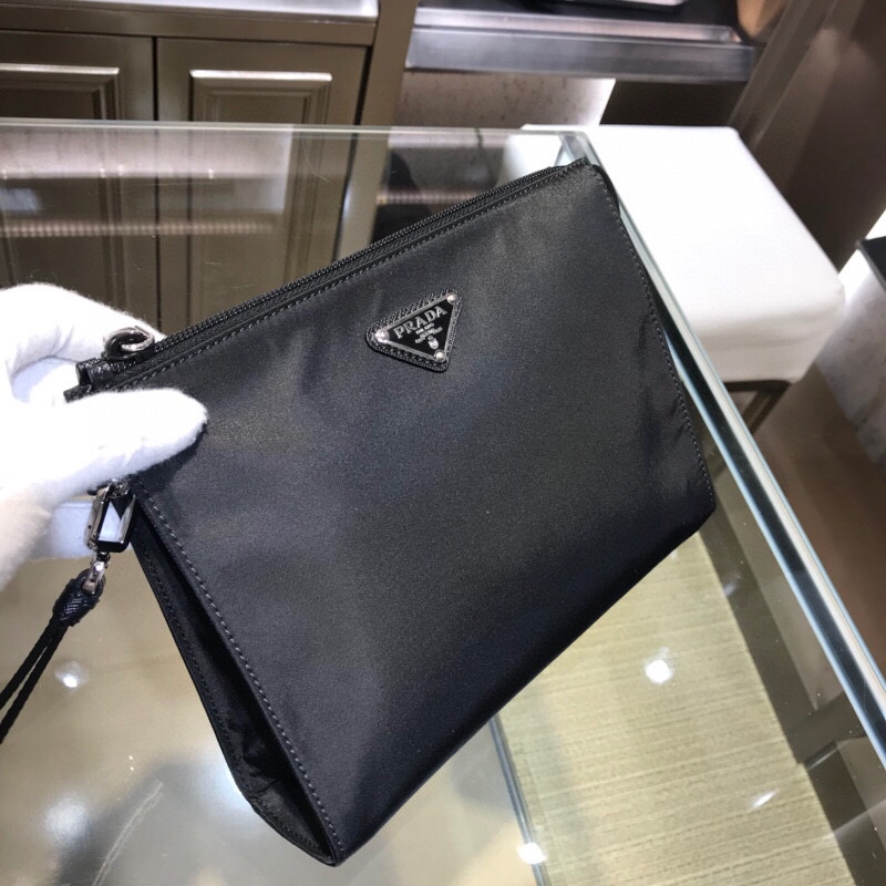 P280 Classic handbag ??????2NE789 triangular mark. Imported nylon/cowhide, detachable leather wrist strap, polished steel metal accessories ??????165 factory size, light and stylish ?????? 24x 17x 6.5cm bottom