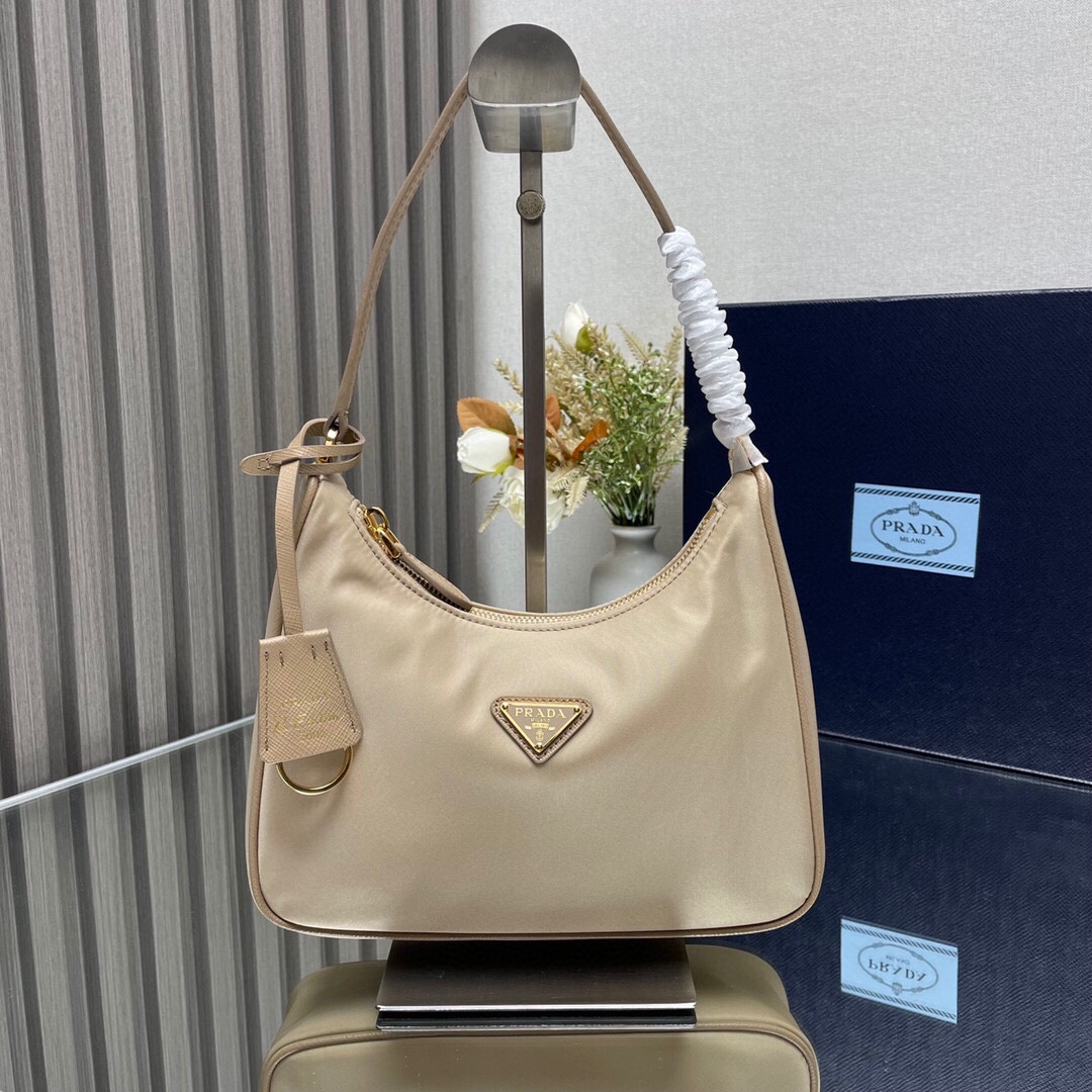 P320 apricot [Top single] Prada latest ?? HIT ?? leather shoulder strap gold hardware Hobo bag ?? Women 's nylon shoulder bag, model: 1NE204, made of imported original parachute fabric, hand-held cross-textured cowhide, light and practical Hobo underarm b