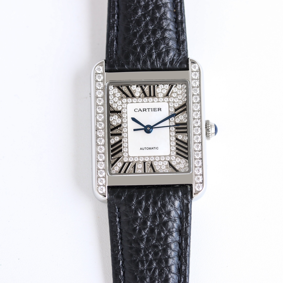 SJ 1100
CARTIER TANK series ??MK3 exquisite automatic mechanical watch for women, precise and durable movement, brand: Cartier series: TANK movement: Swiss original ETA2671
Material: 316 stainless steel ?? Diameter: 27mm??35mm
Belt: imported calfskin wate