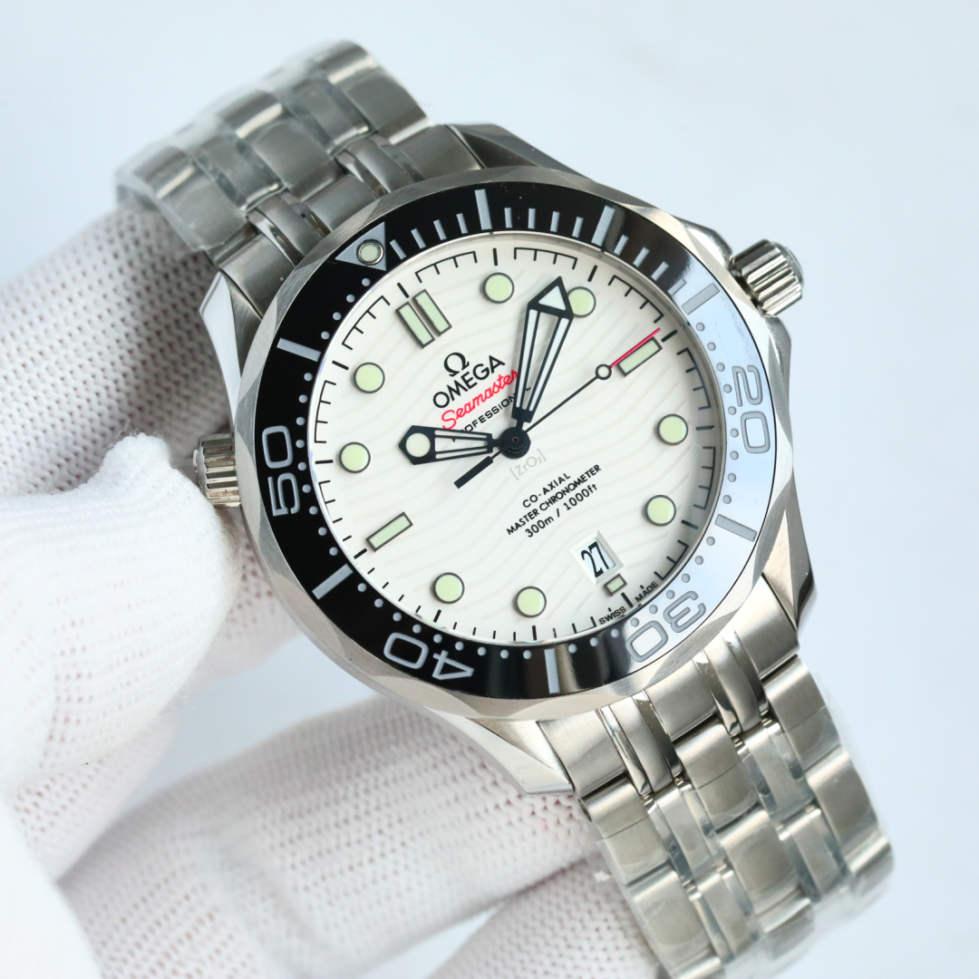 TW steel strap 850 tape fabric strap 800
TW Factory OMEGA ???PB1 Seamaster 300M series, based on details such as bezel and further refined to create the ultimate version, 41x14.5mm automatic mechanical movement, ??8800 automatic mechanical movement, 316 s